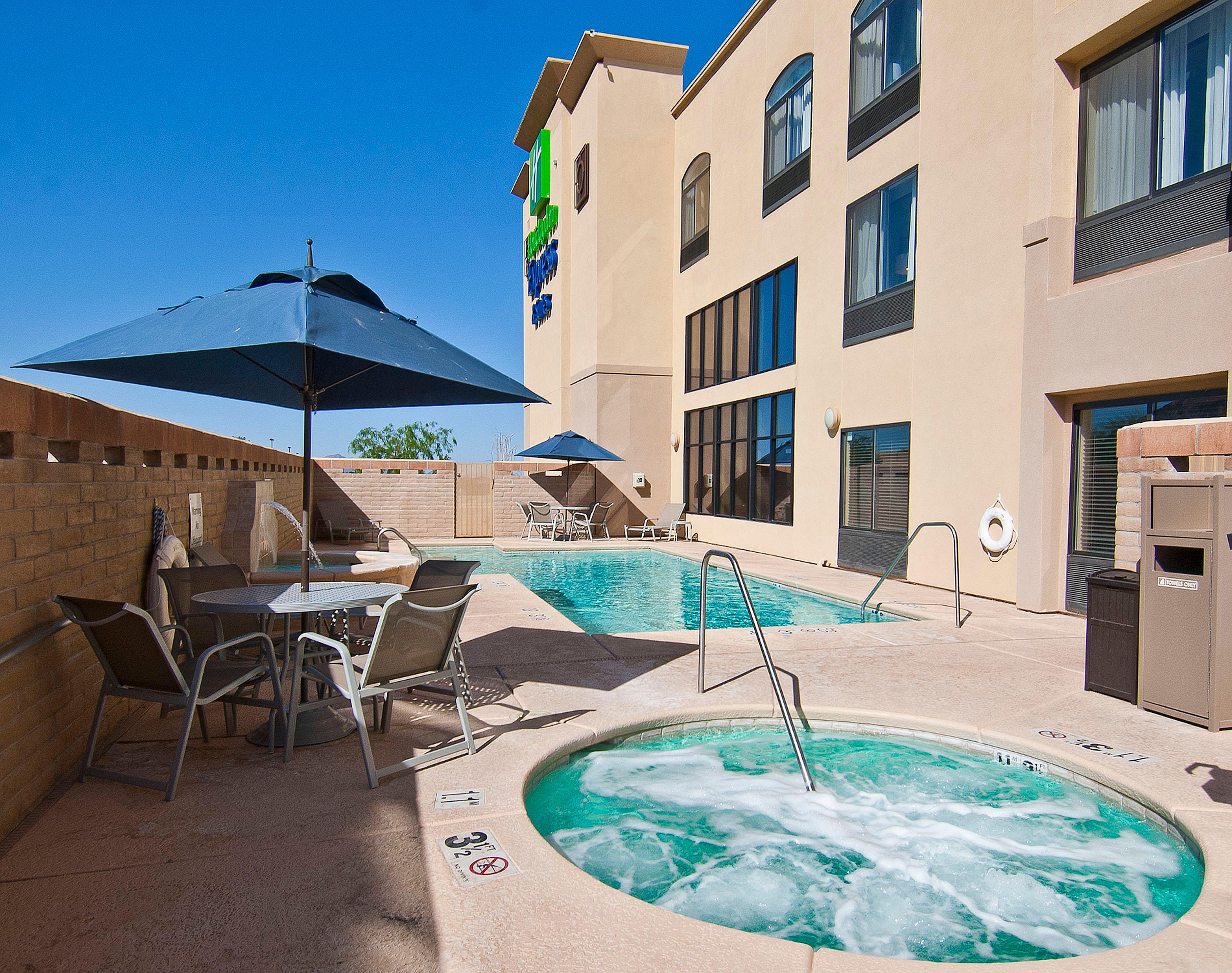Holiday Inn Express & Suites Oro Valley-Tucson North By Ihg Exterior photo